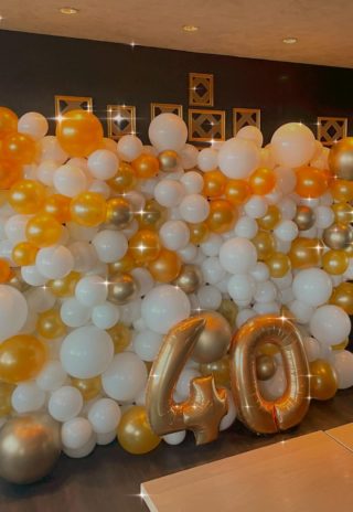Need a birthday balloon backdrop? 
Contact us and we can create a custom organic balloon wall to match your theme and color scheme! Here is a recent one we did for a 40th birthday party!

#balloons #balloondecor #balloonstylist #supportsmallbusiness #balloonslakeland #balloonsorlando #balloonarch #birthdayballoons #balloonstampa #balloonsdaytona #balloonslakemary #balloonmarquee #organicballoondecor #balloonswag #birthdaypartyideas #balloondelivery #graduationpartyideas #graduationballoons #eventdecorations