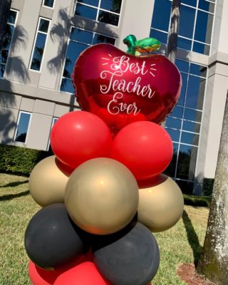Happy Teacher's Day! Thank you to all the teachers in our lives spreading wisdom to the children and adults! 

#balloons #balloondecor #balloonstylist #supportsmallbusiness #balloonslakeland #balloonsorlando #balloonarch #birthdayballoons #balloonstampa #balloonsdaytona #balloonslakemary #balloonmarquee #organicballoondecor #balloonswag #birthdaypartyideas #balloondelivery #graduationpartyideas #graduationballoons #eventdecorations